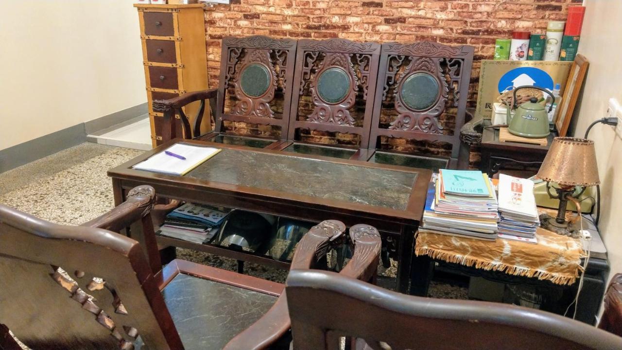 赤嵌厝child Come Home-依人數床位數計價開放房型 Tainan Exteriör bild