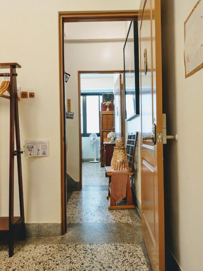 赤嵌厝child Come Home-依人數床位數計價開放房型 Tainan Exteriör bild