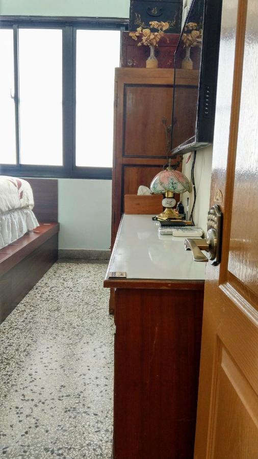赤嵌厝child Come Home-依人數床位數計價開放房型 Tainan Exteriör bild